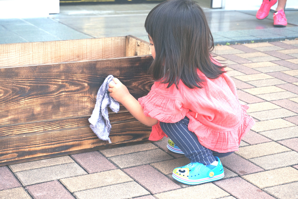 第4回H・DIYスクール、『座れる収納ボックス』作り、すすの拭き取り
