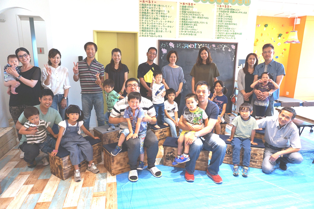 第4回H・DIYスクール、『座れる収納ボックス』作り、第3部の集合記念写真